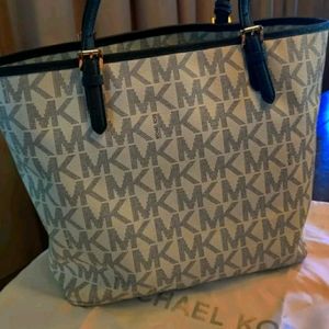 Michael Kors tote